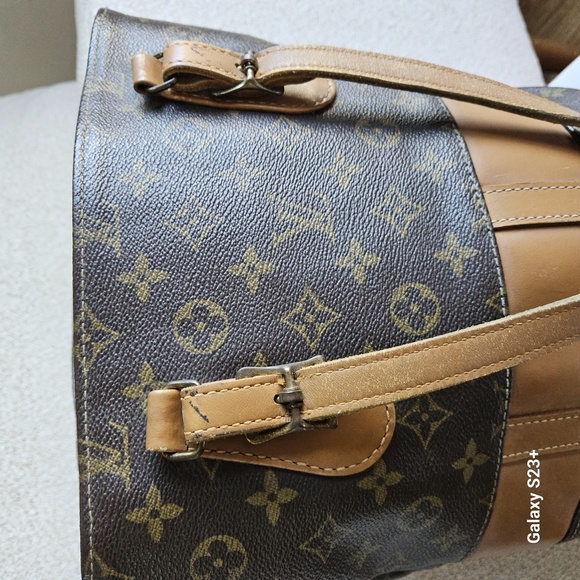 Louis Vuitton Monogram Tote Bag - Picture 2 of 16